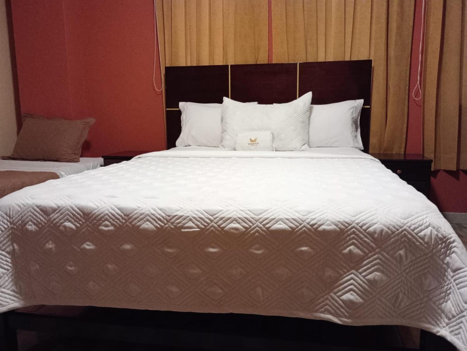 Madison Suite Tacna Bagian luar foto